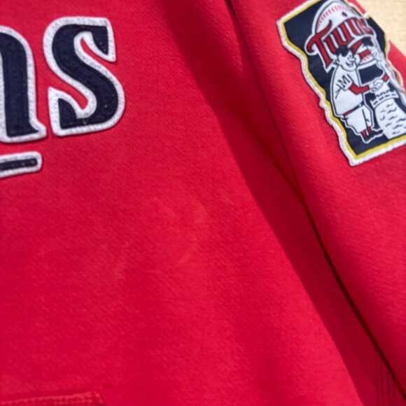 Vintage Minnesota Twins Sweatshirt Large Red Hoodie Pullover Majestic Old Logo - Picture 3 of 14